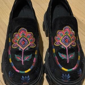 Embroidered Black Slip-On Women's Shoes